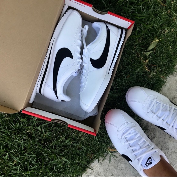 youth nike cortez shoes